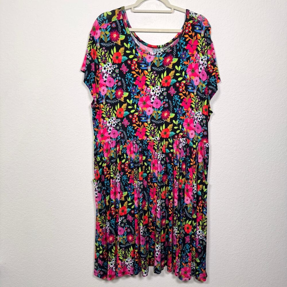 Muse Threads Womens Dress Size 3XL/4XL Floral Bold Casual Flowy Black